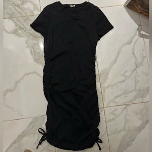 Black string stress with side ties